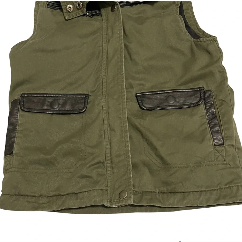 BDG Army Green & Faux leather Hooded Utility Vest Size XS - Picture 5 of 10
